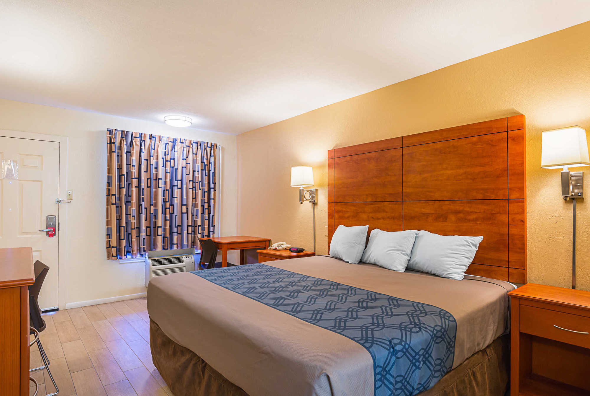 Econo Lodge Huntsville- University Area 客房 照片